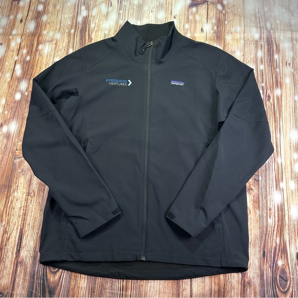 Patagonia Men's Jacket/ Logo Company Black
Size Large